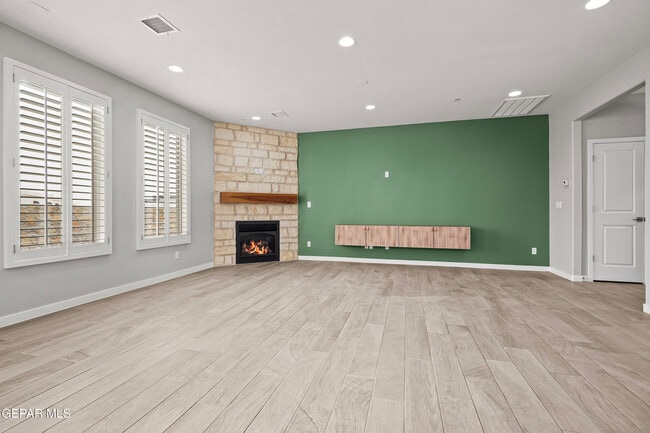 Building Photo - 7348 Mule Team Dr