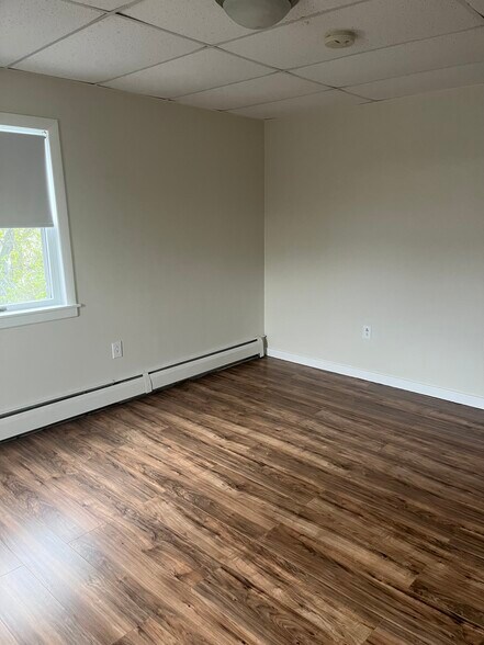 Building Photo - 5 Webster Pl