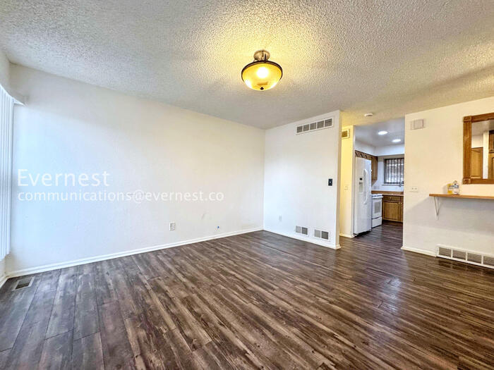 Building Photo - 17401 E Gunnison Pl