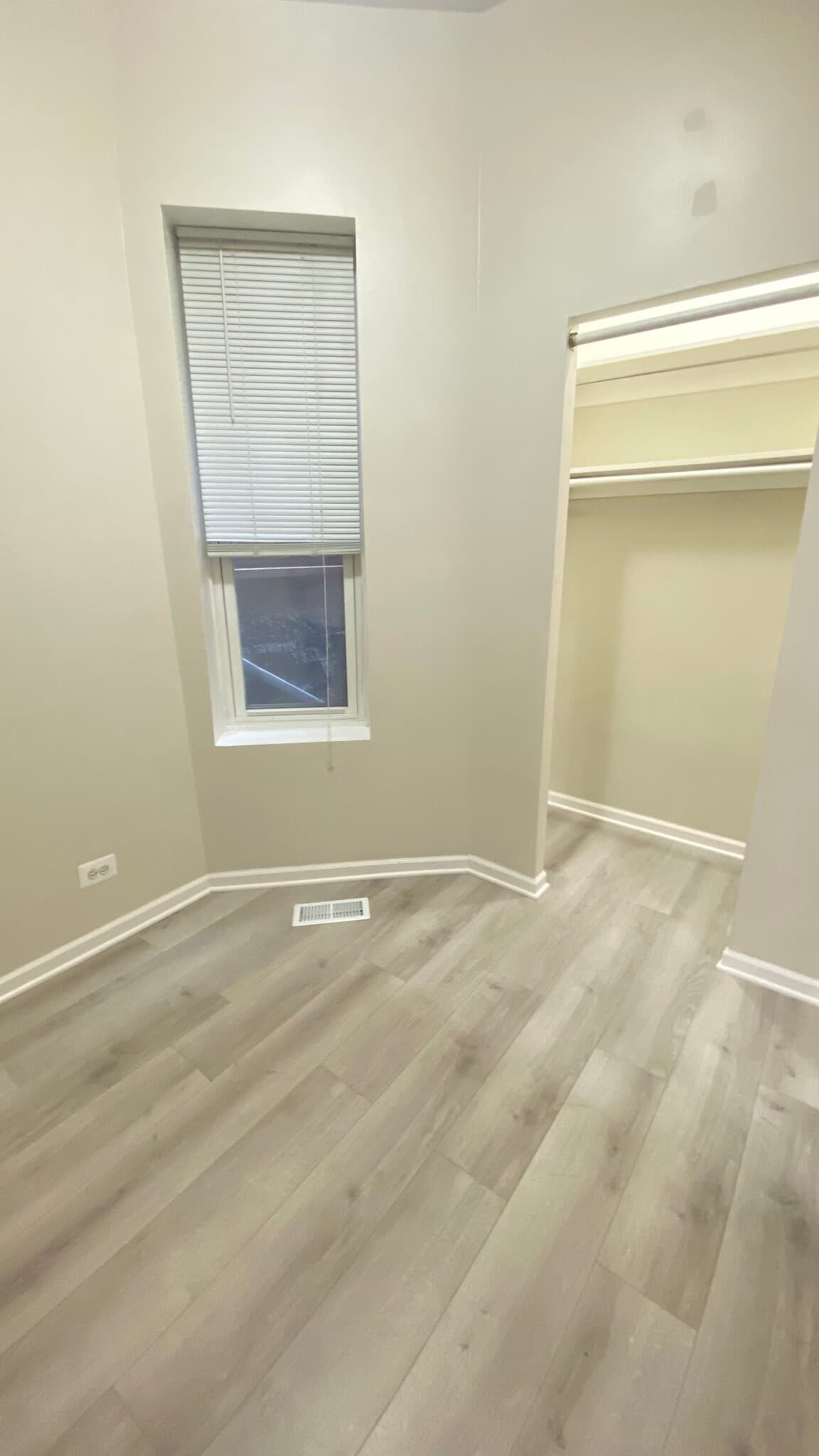 Building Photo - 2641 W Haddon Ave