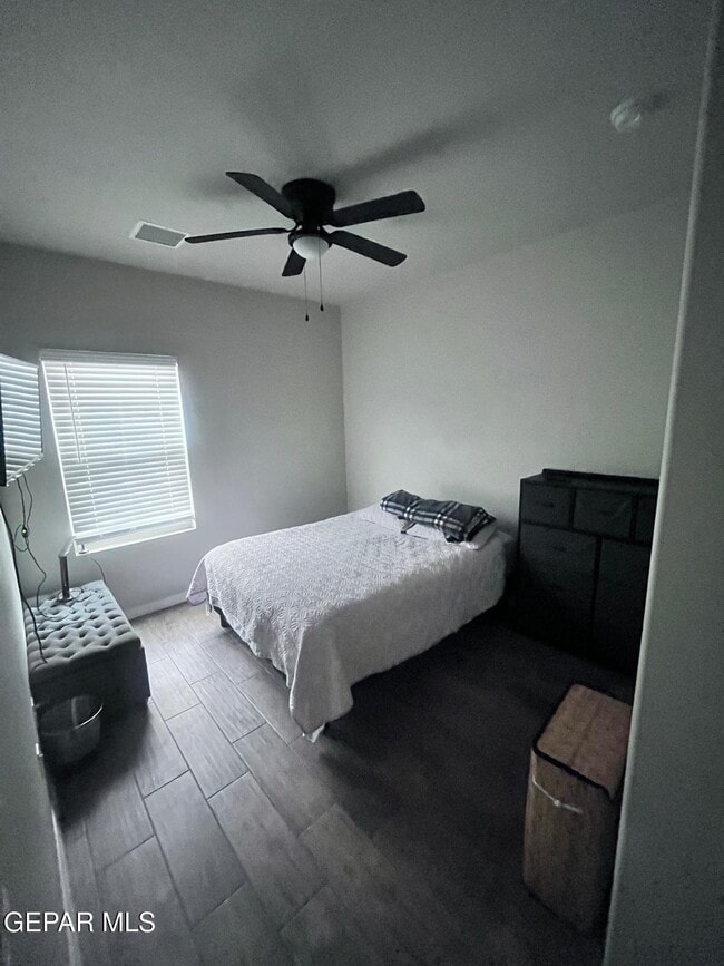 Building Photo - 12873 Haxby St