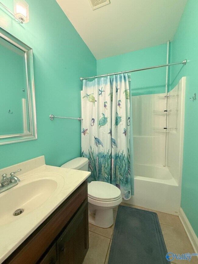 Building Photo - 118 Crystal Lake Dr