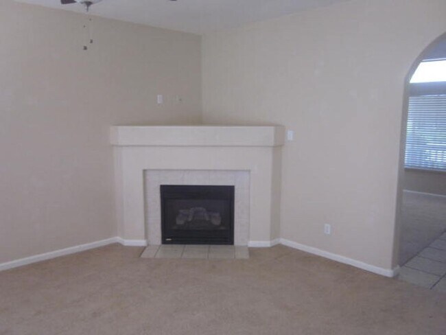 Building Photo - Great Home in a Wonderful Neighborhood in Tracy