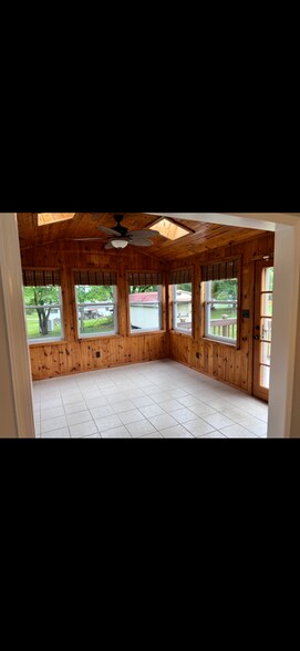 Building Photo - 7076 Kennedy Rd