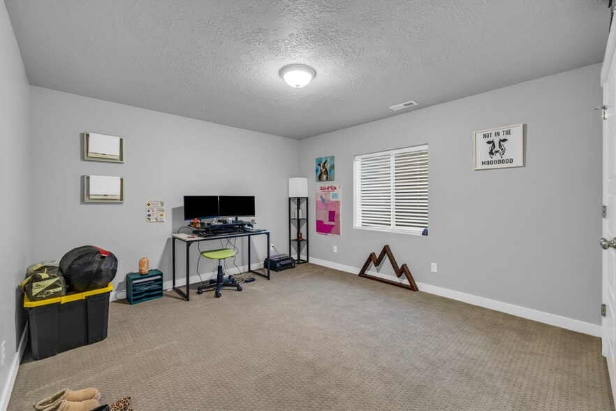 Building Photo - 2351 N 4060 W