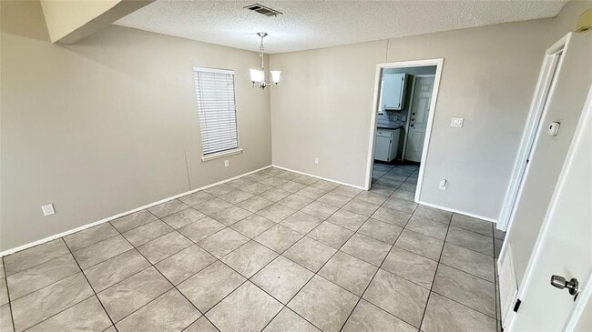 Building Photo - 107 Owen Cir