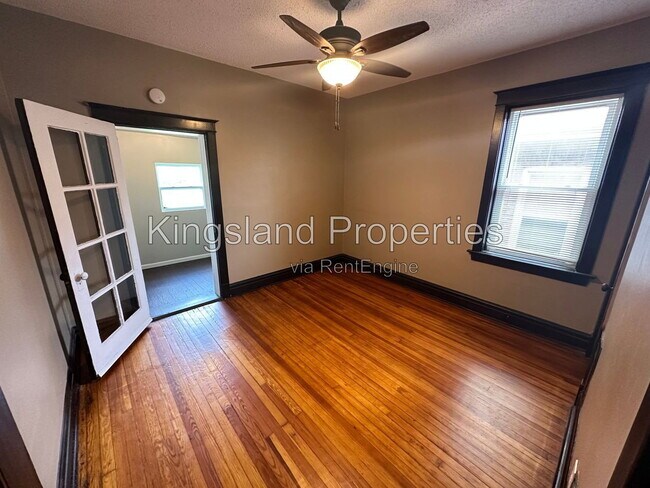 Building Photo - 4947 Arsenal St