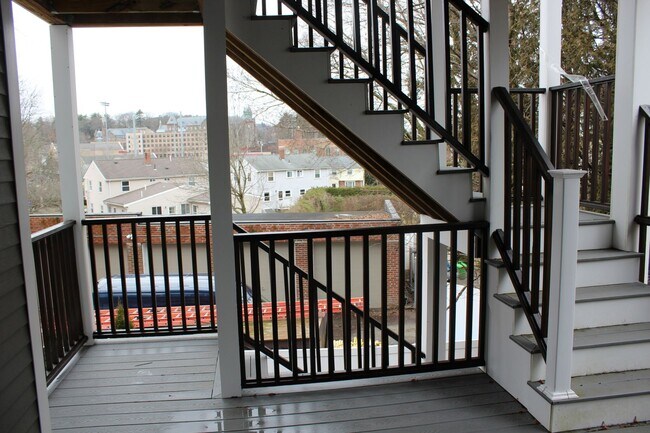 Building Photo - 159 Foster St