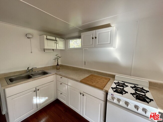 Building Photo - 22500 Monte Vista Dr