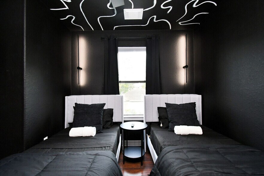 Building Photo - 2905 Baer St