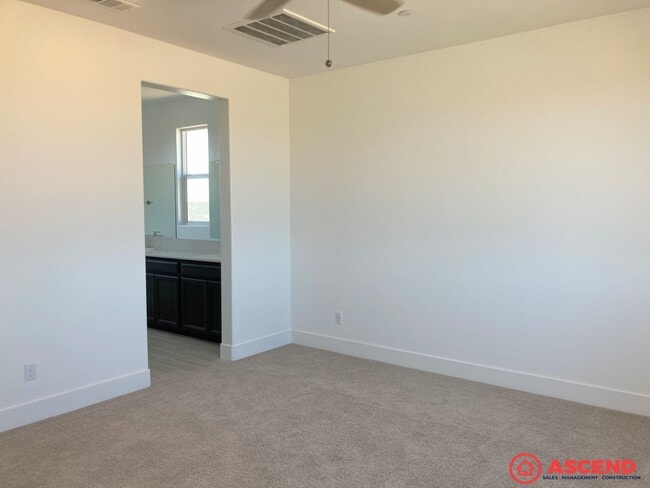 Building Photo - 9734 Cotton Creek Dr