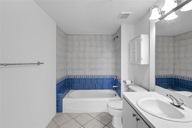 Building Photo - 3500 Coral Wy