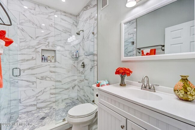 Building Photo - 9762 Summer Grove Way S