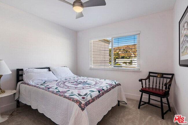 Building Photo - 6240 Tapia Dr