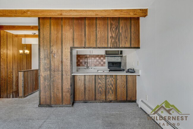 Building Photo - Yacht Club Condo - LAKE VIEWS-Great 3 Bedroom/2 Bath Unit w/Lake Access