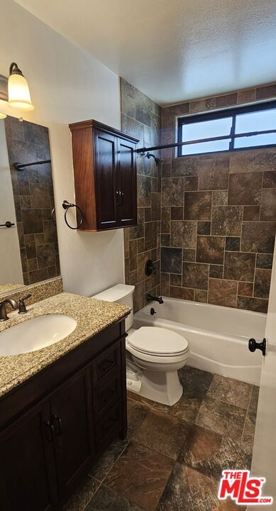 Building Photo - 2349 S Bentley Ave