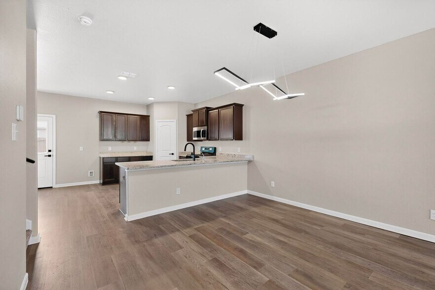 Building Photo - 15022 Harbor Lndg
