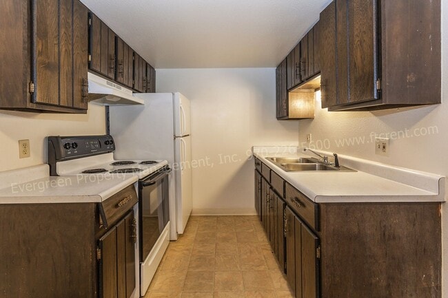 Building Photo - 1314 E 16th St