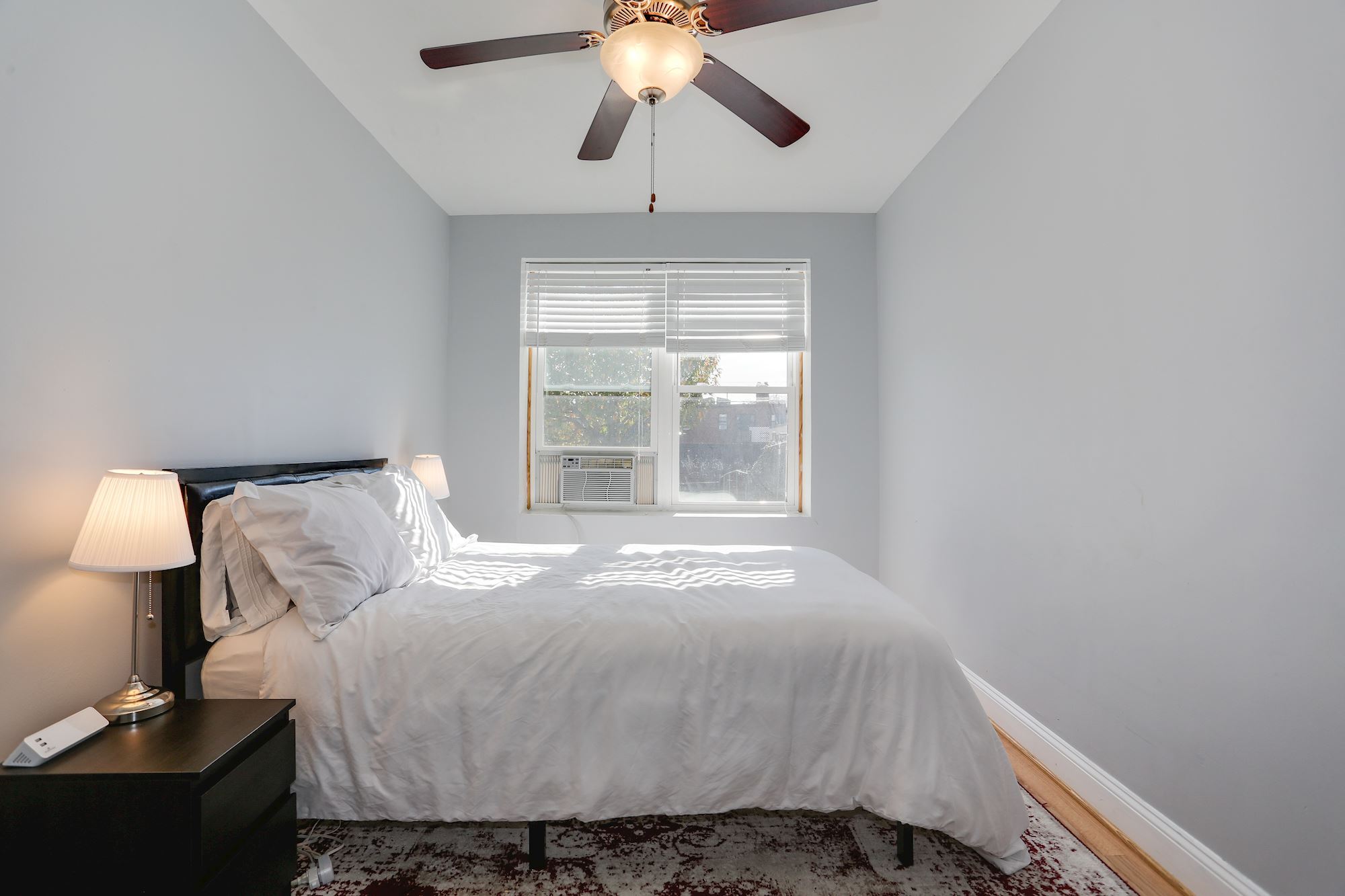 Natural light in bedroom - 1719 H St NE
