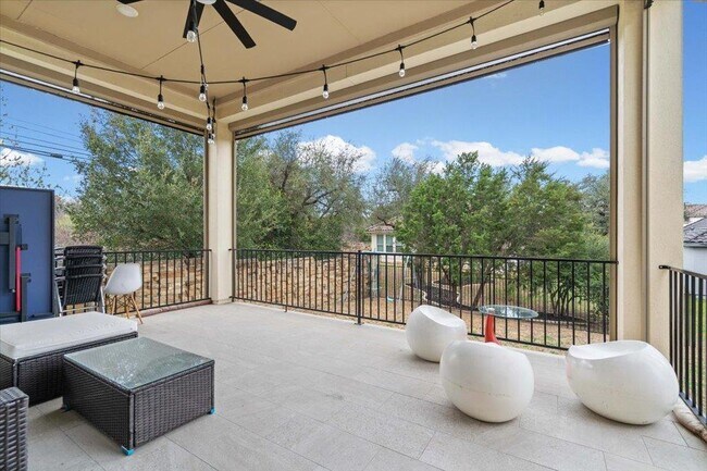 Building Photo - 11901 Deering Pl