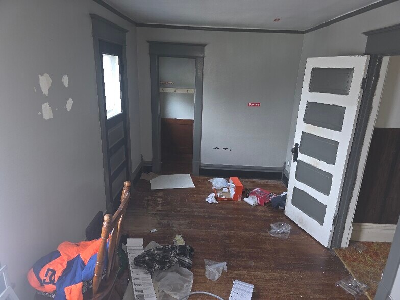 Building Photo - 625 Ruble Ave