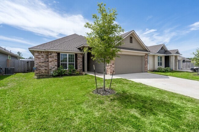 Building Photo - 911 Acorn Trail Pl