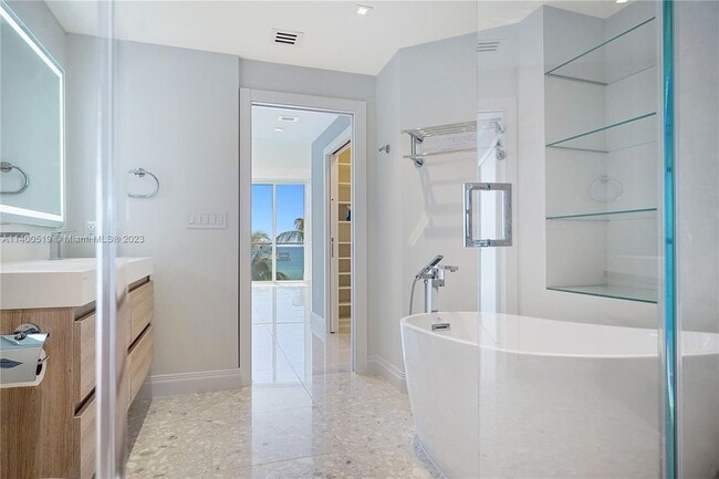 Building Photo - 4201 Collins Ave