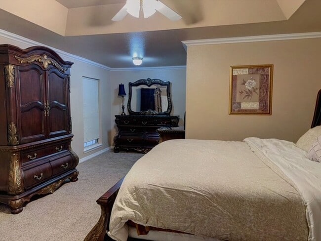 Building Photo - RENTAL Fully Furnished 4 bedroom home