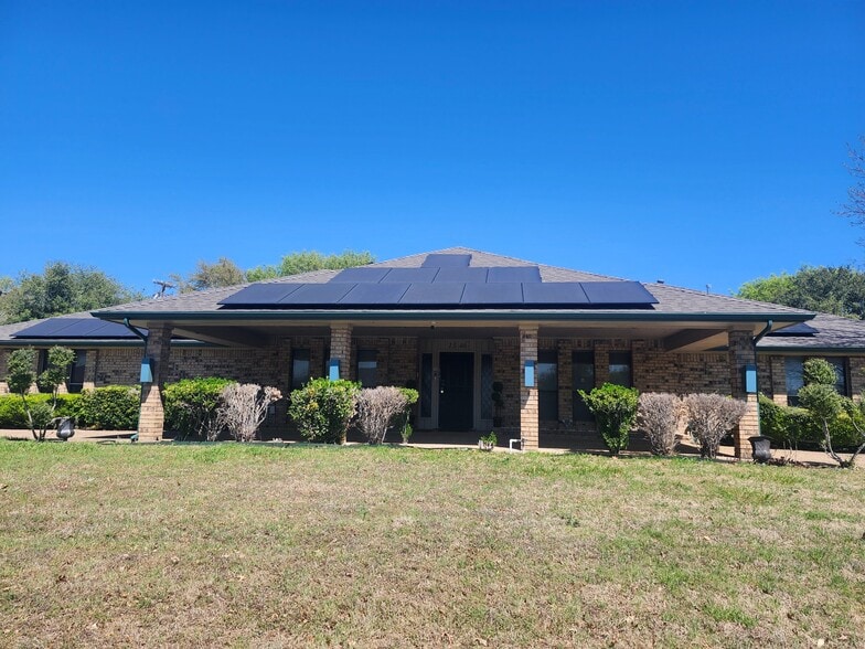 Building Photo - 512 N Hampton Rd