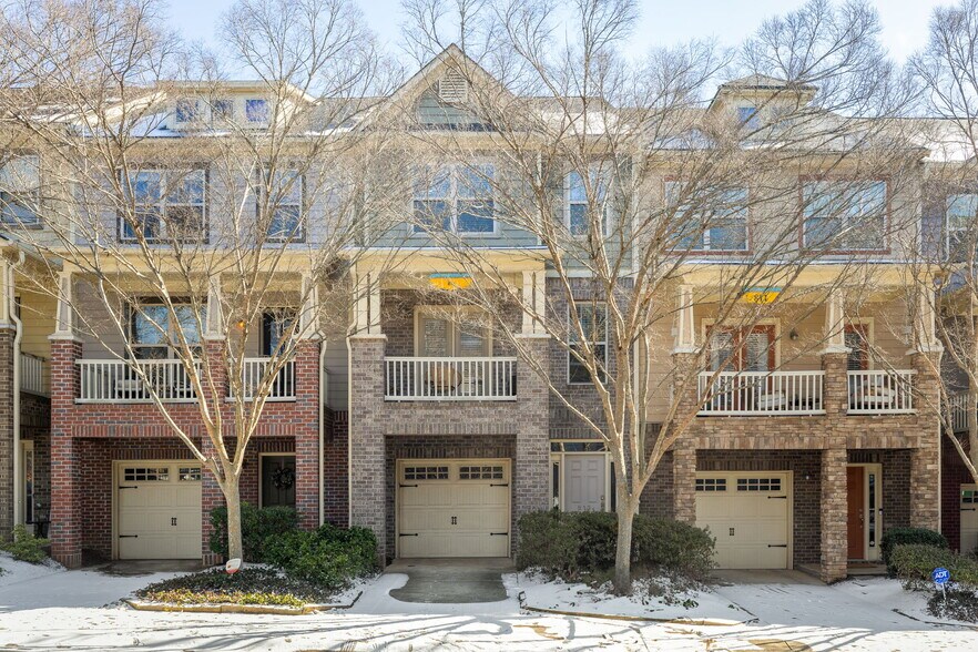 Building Photo - 813 Charles Bank Ave SE