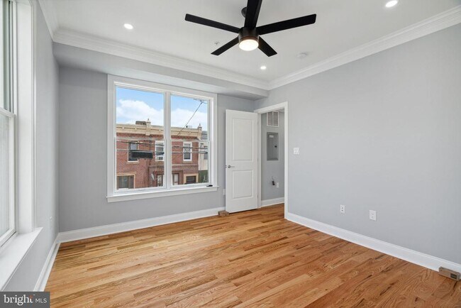 Building Photo - 601 W Porter St