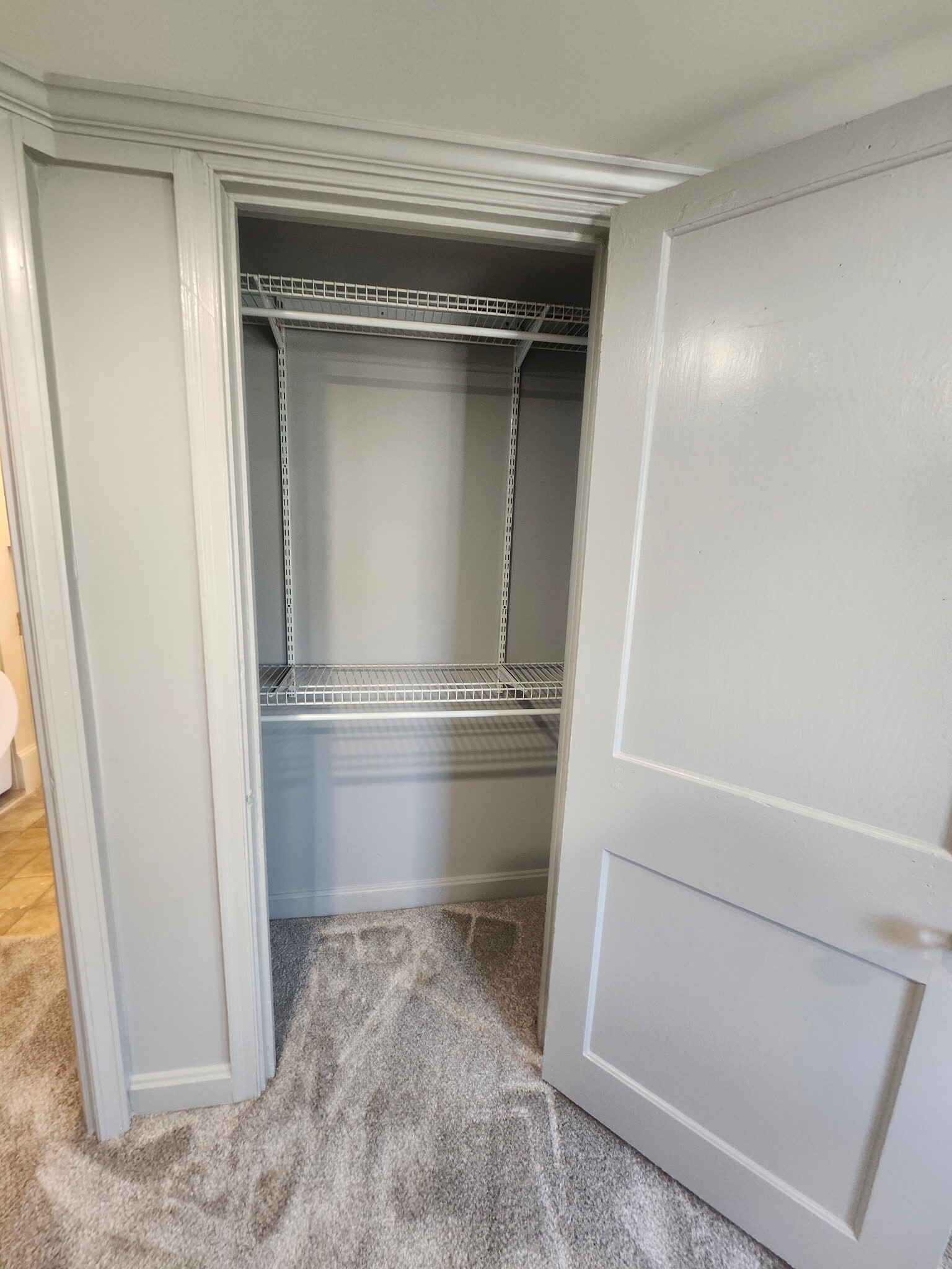 Closet - 250 5th St NE