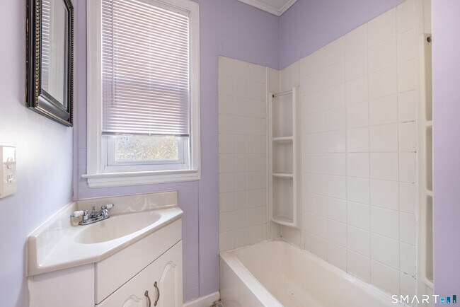 Building Photo - 793 Brewster St