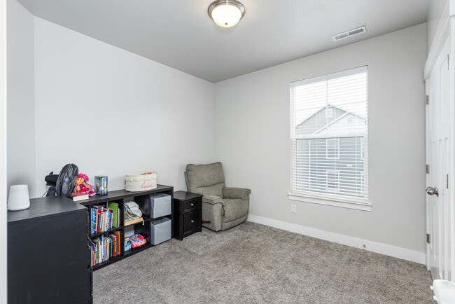 Building Photo - 14472 S Selvig Way