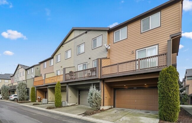 Building Photo - 3454 SE Northwood Way