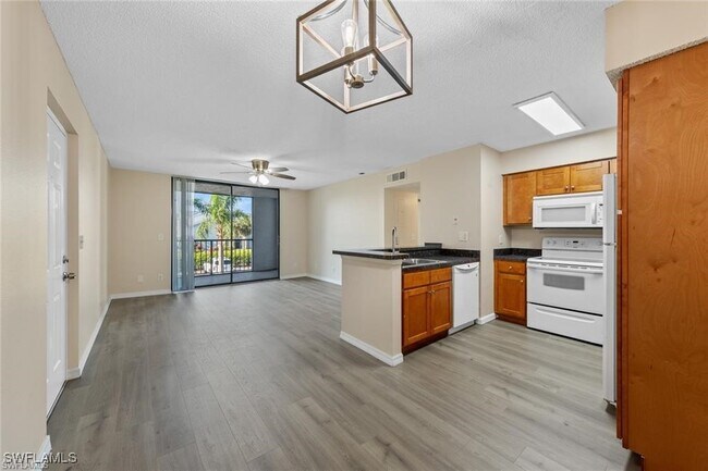 Building Photo - 13545 Eagle Ridge Dr