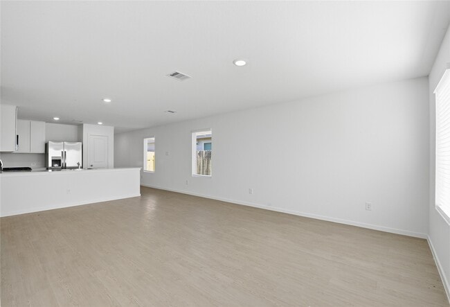 Building Photo - 2631 Lantana Spring Rd