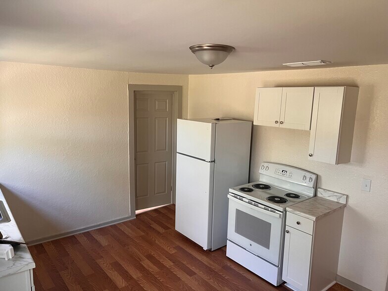 Kithcen - 2821 W 11th St