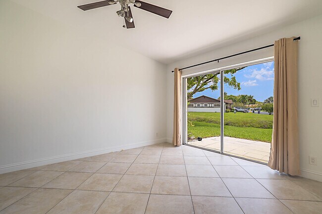 Building Photo - 5241 Breadfruit Cir