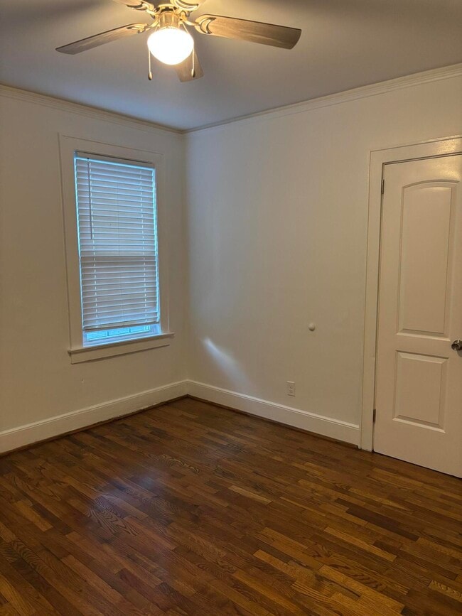 Building Photo - 401 N Magnolia St