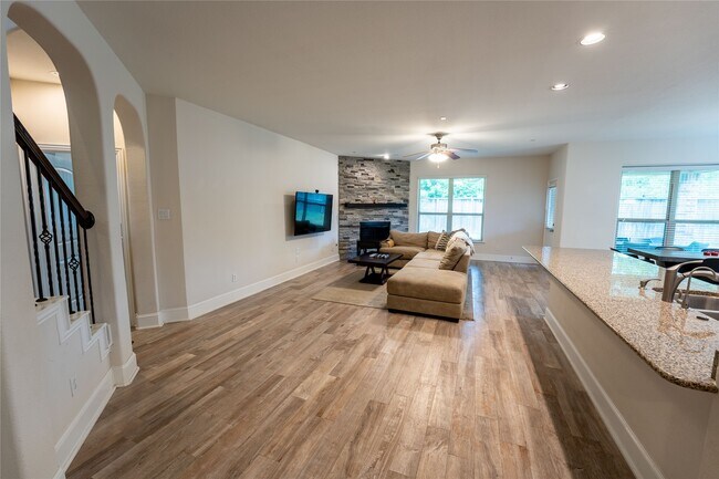 Building Photo - 143 West Wading Pond Circle