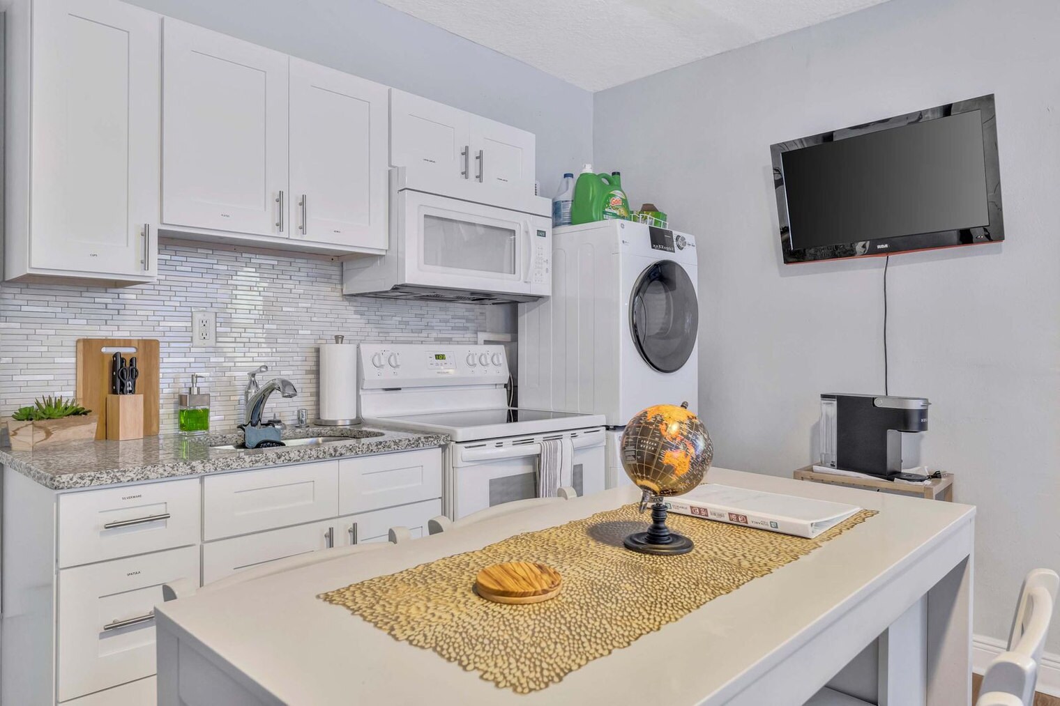 Building Photo - 3317 W St Conrad St