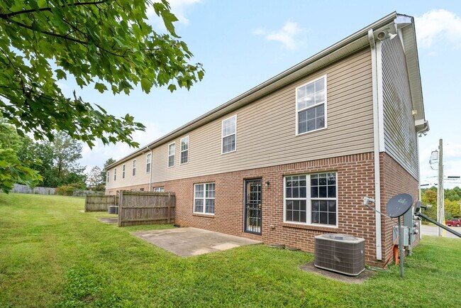 Building Photo - 545 Patriot Park Ct