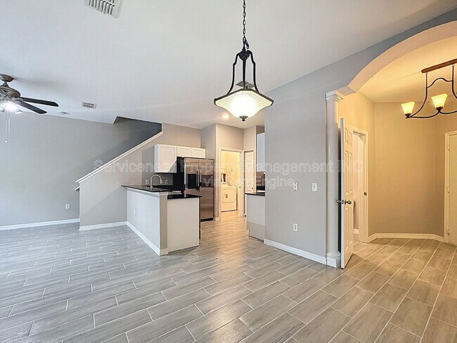 Building Photo - 10841 Dragonwood Dr