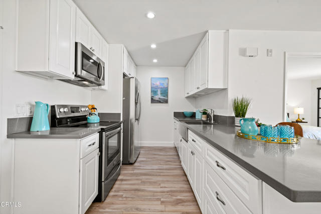 Building Photo - 4239 Vía Arbolada