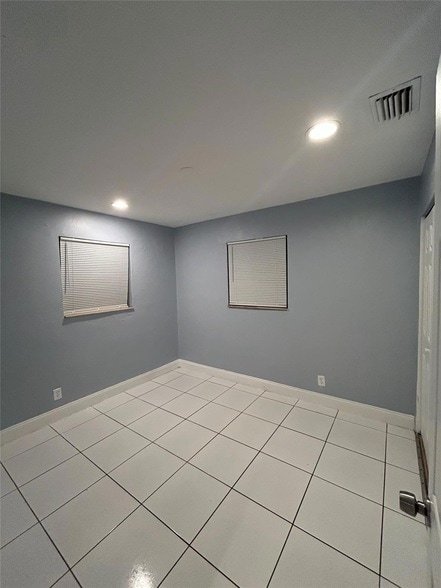 Building Photo - 1481 NW 2nd St