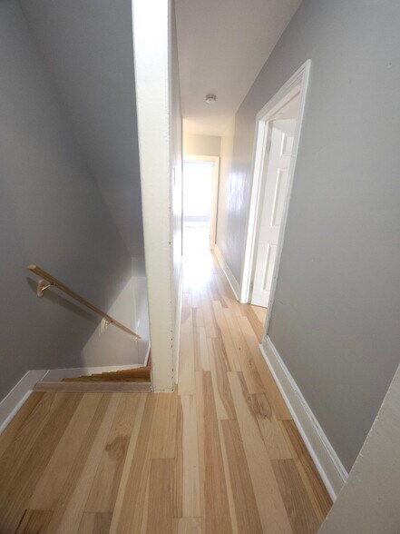 Building Photo - 214 Hermitage St