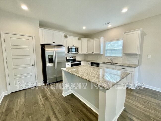 Building Photo - 1108 Mayfern Dr