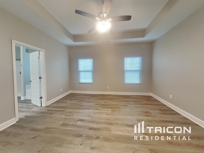 Building Photo - 517 Knollwood