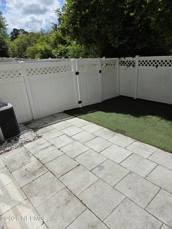 Building Photo - 307 Southern Branch Ln